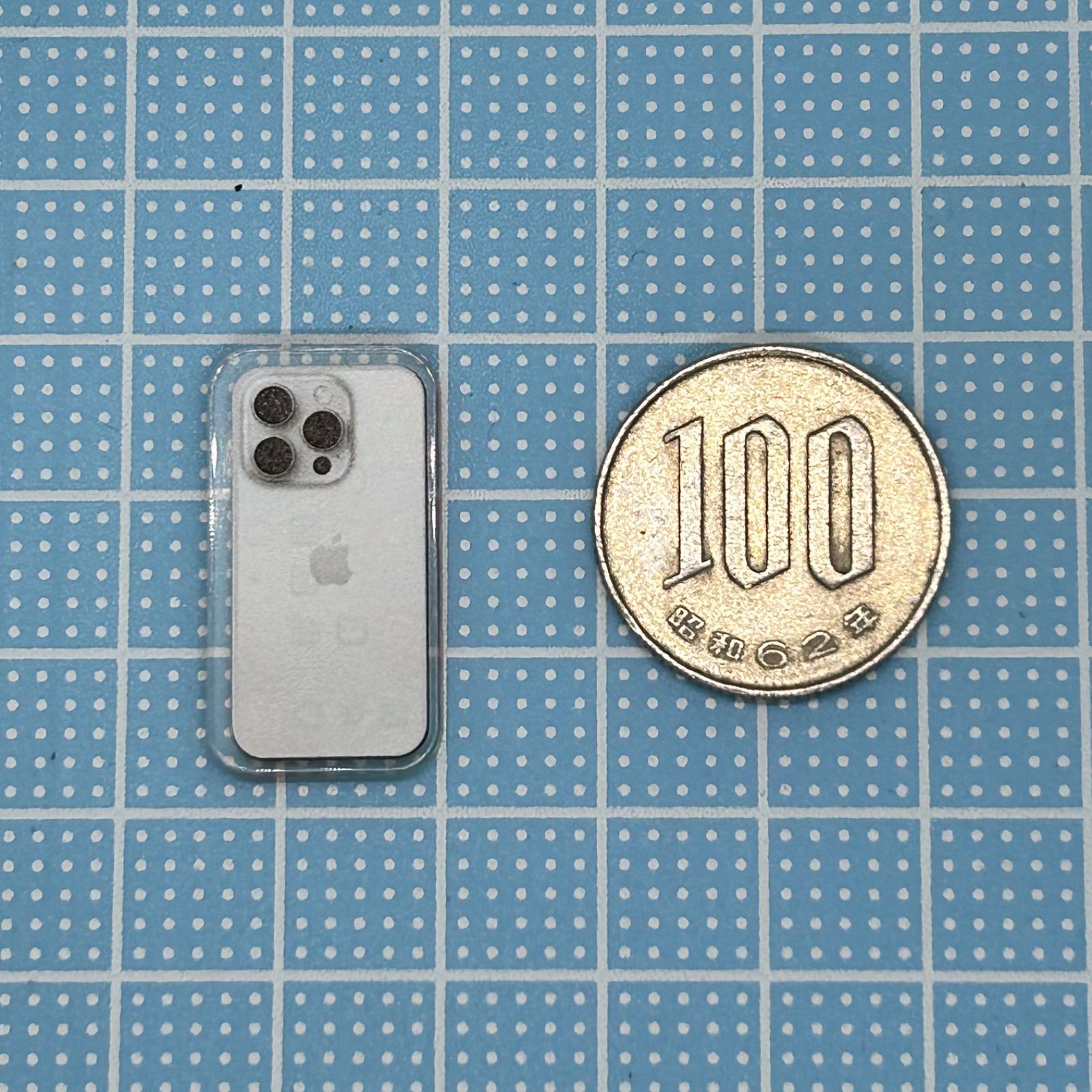 新品】ミニチュア スマホ スマートフォン iphone風 ドール撮影用