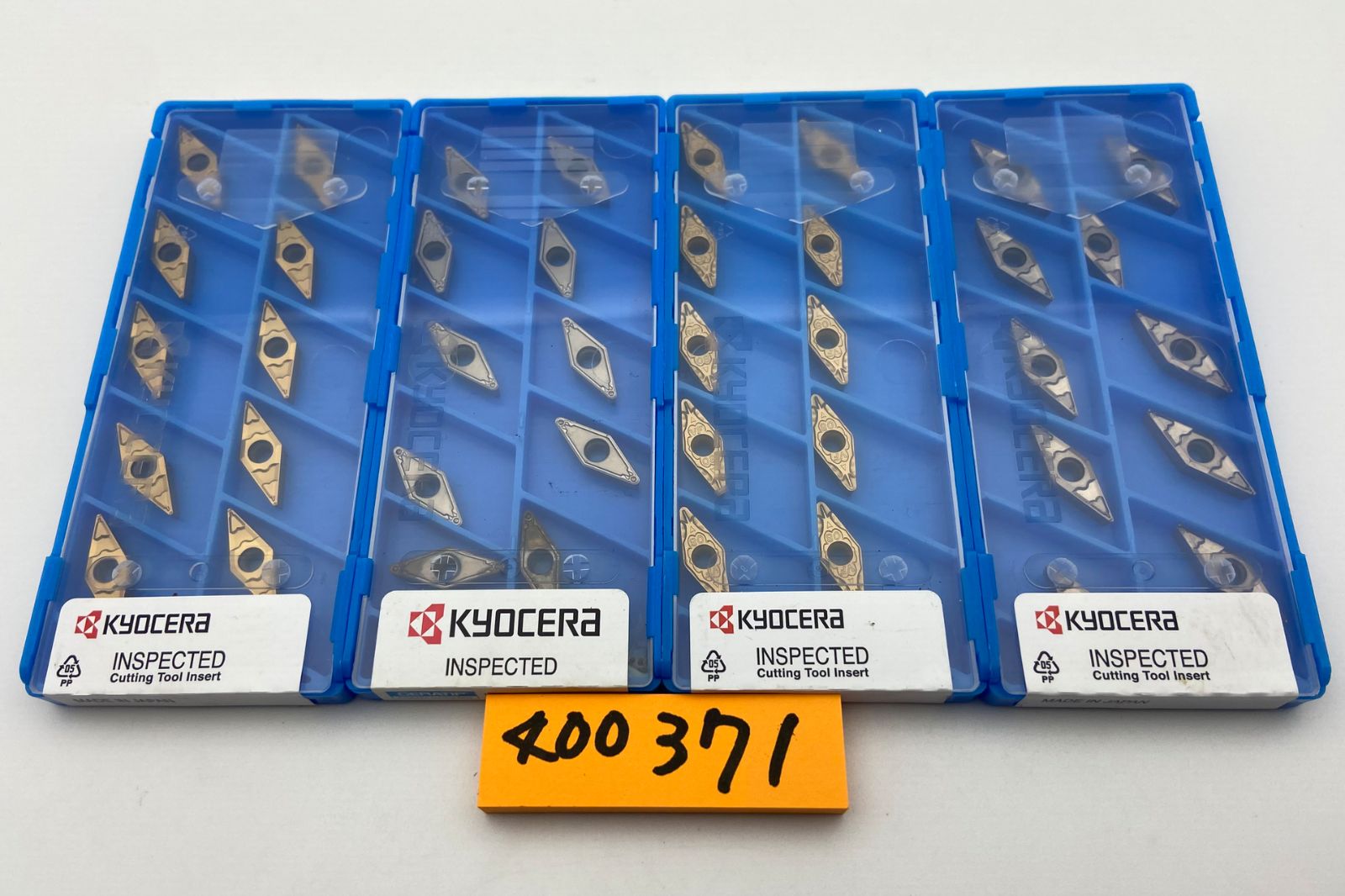 京セラ 旋盤チップ VBMT110308 2箱 VBMT110304 2箱