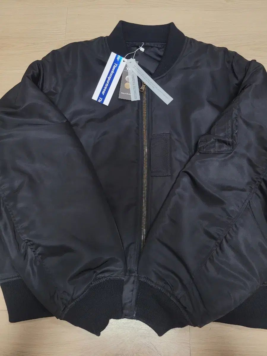 時代を超越したスポーツウェア MA ー 1 Flight Jacket サイズ