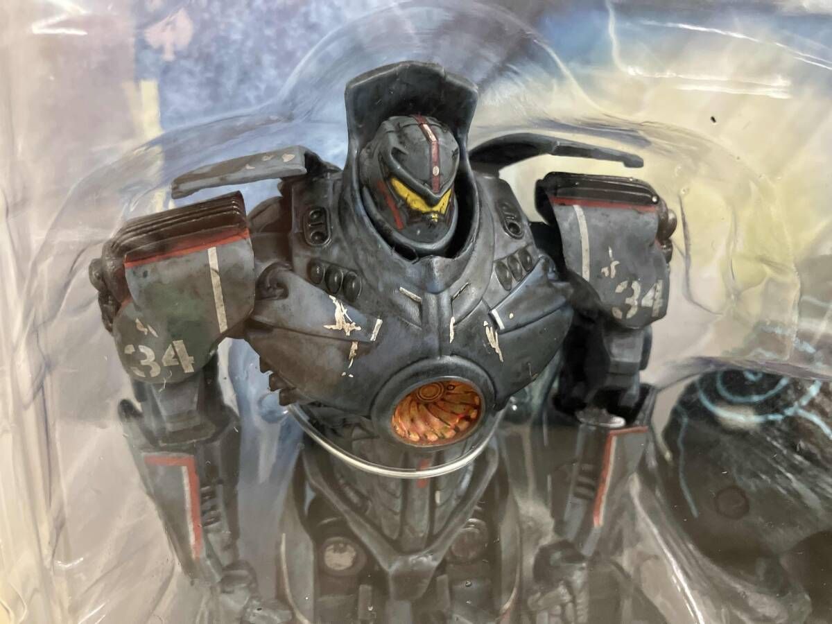 PACIFIC RIM JAEGER GIPSYDANGER & KAIJU LEATHERBACK フィギュア