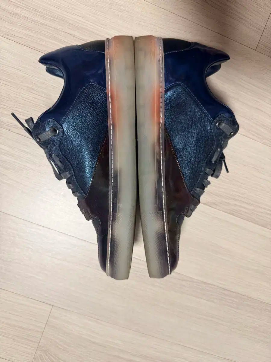 スニーカー ネイビー