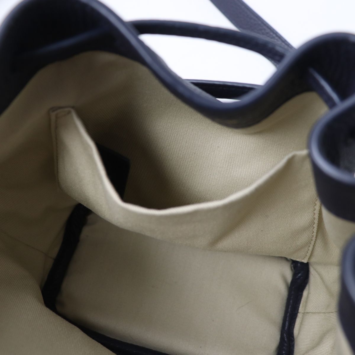 極美品☆BALLY バリー ロゴ金具付き 巾着タイプ 2WAY レザー 