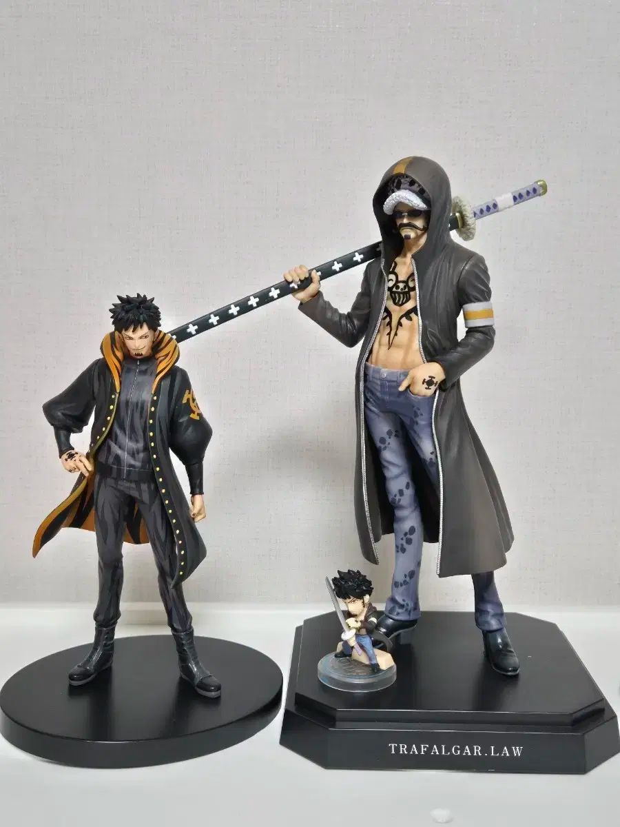 ◯トラファルガー・ロー　フィギュア Amazon | TAMASHII NATIONS フィギュアーツZERO ONE PIECE[超