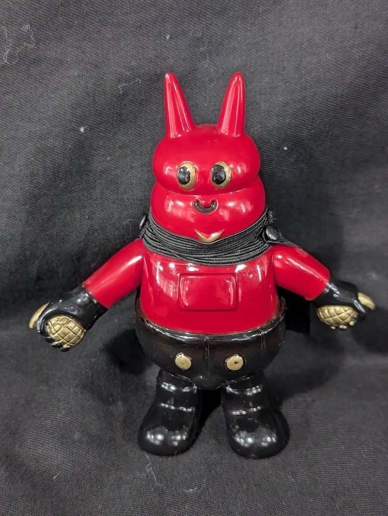 ALL-IN-TOYS/BLACK PEARLS Josh Wang BADBABY 黒成型/赤