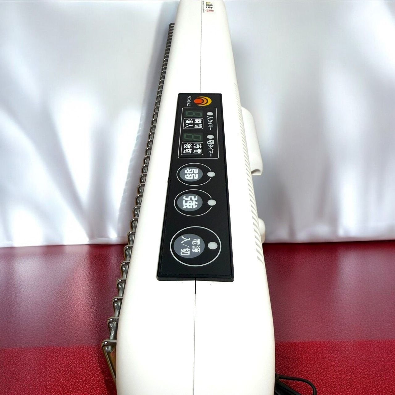 ホワイト 遠赤外線暖房器