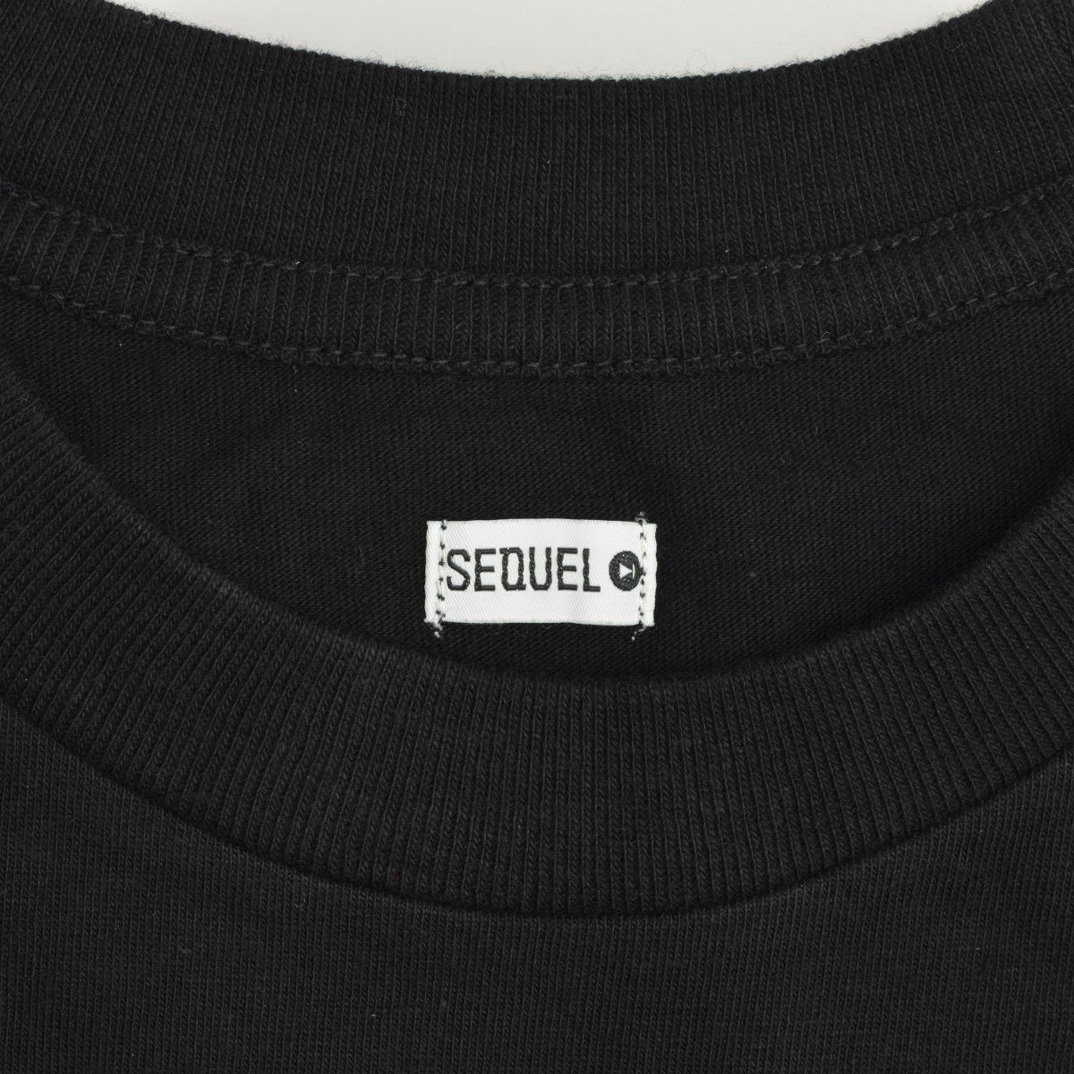 【SEQUEL】SQ-23SS-ST-05 T-SHIRT BLACK半袖Tシャツ