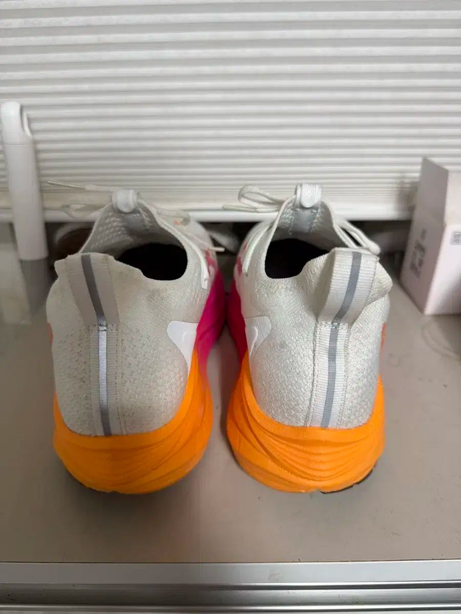 Mizuno ミズノ ネオビスタ 2 ホワイトピンク 260 サイズ 販売 LLC-HASEGAWATOSO_COM