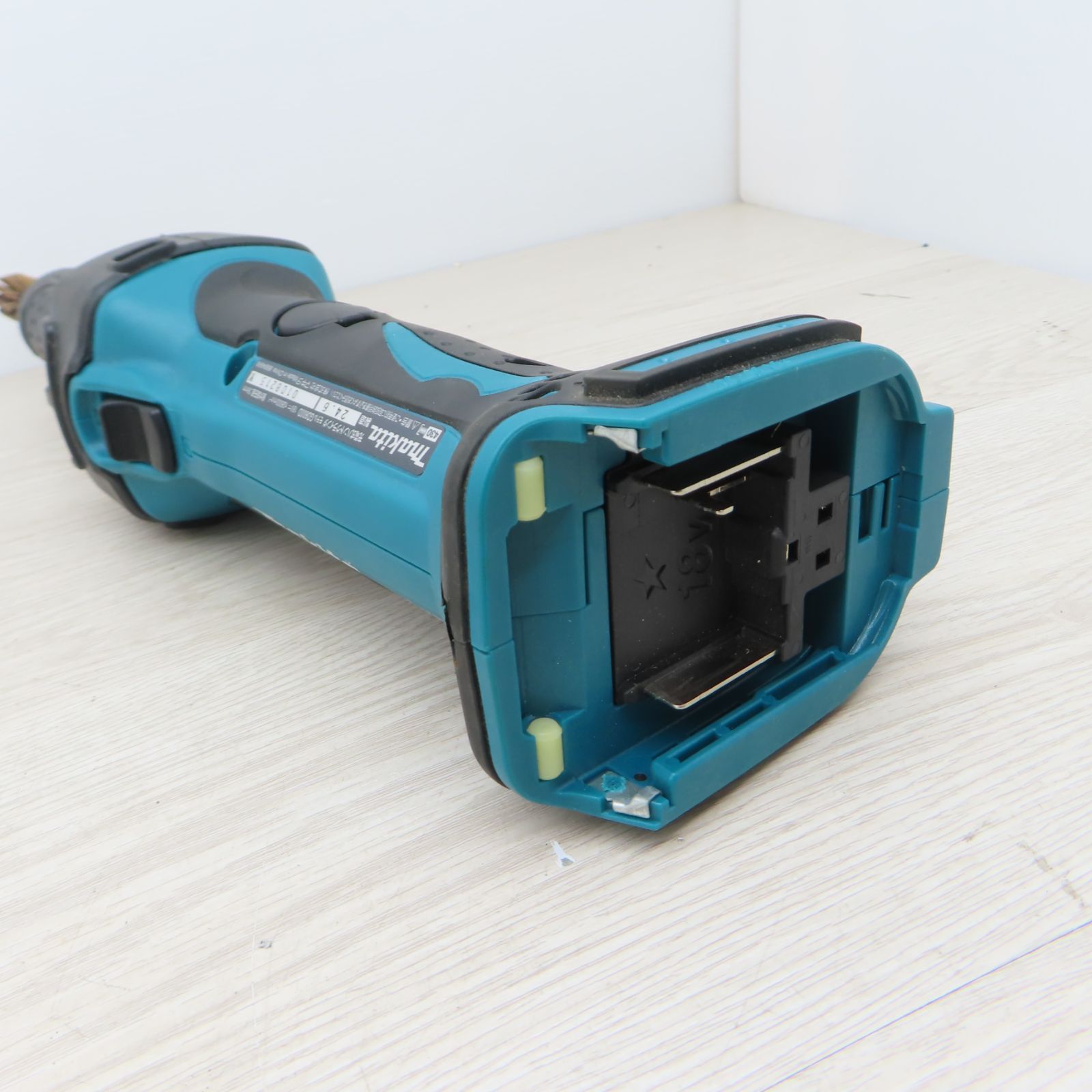 Makita 充電式ハンドグラインダ