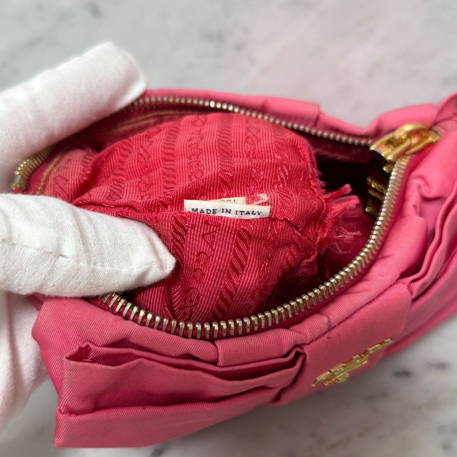 イタリア製 PRADA プラダ ポーチ ナイロン ピンク リボン ゴールド 金 