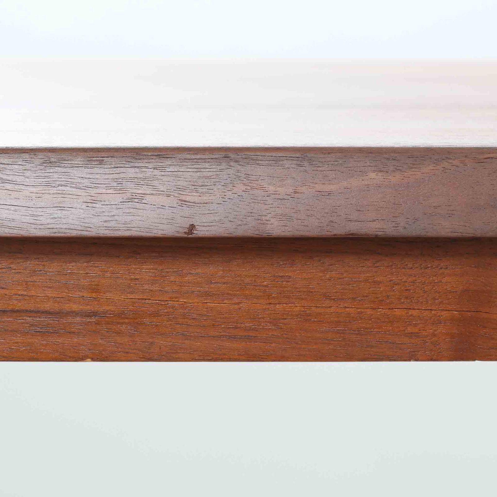 センターテーブル