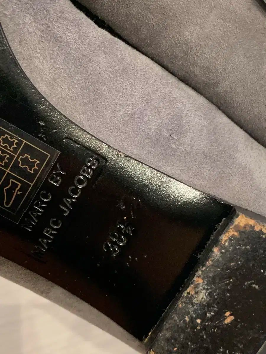 スエード フラットシューズ