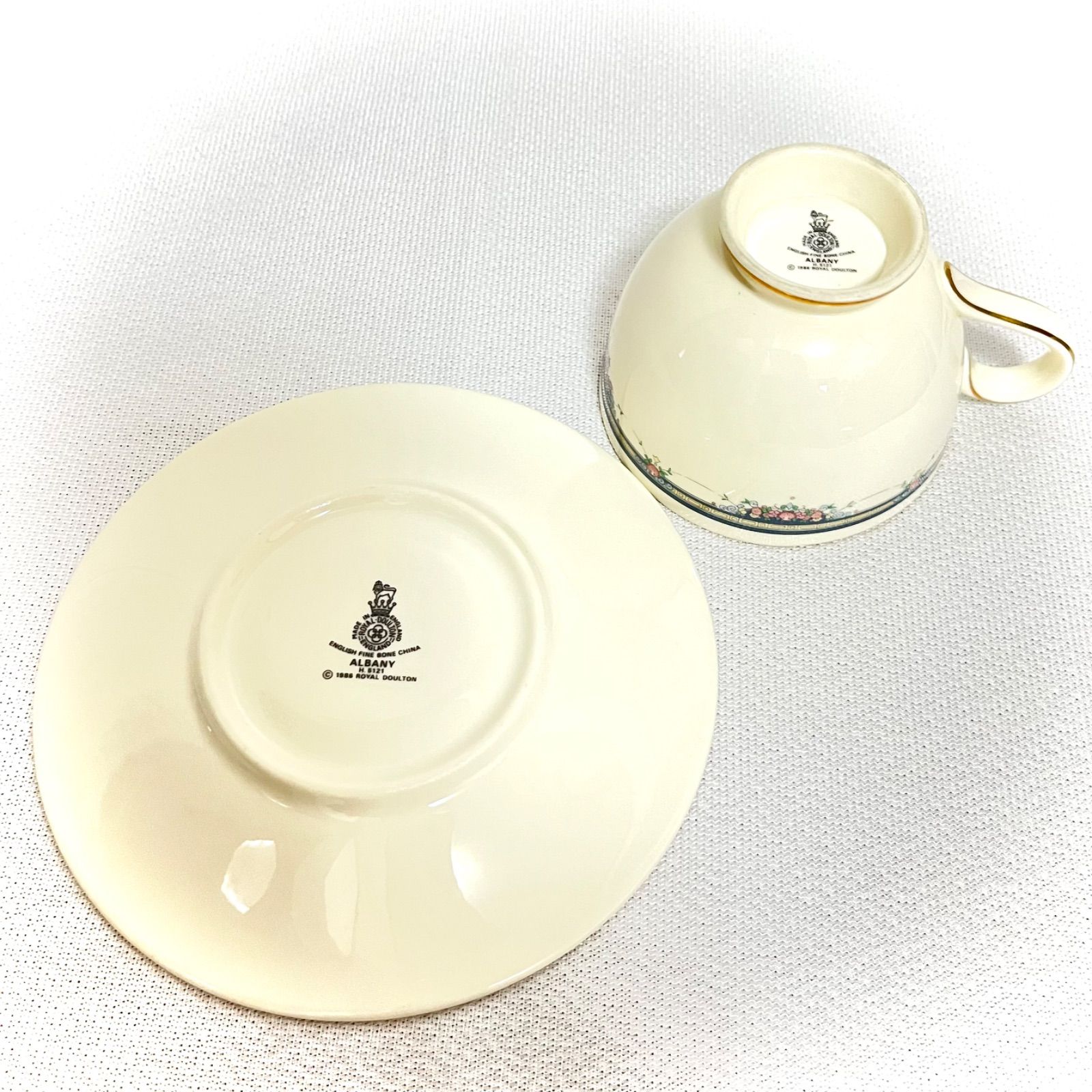 未使用】RoyanDulton Albany Footed Cup & Saucer Set ロイヤル