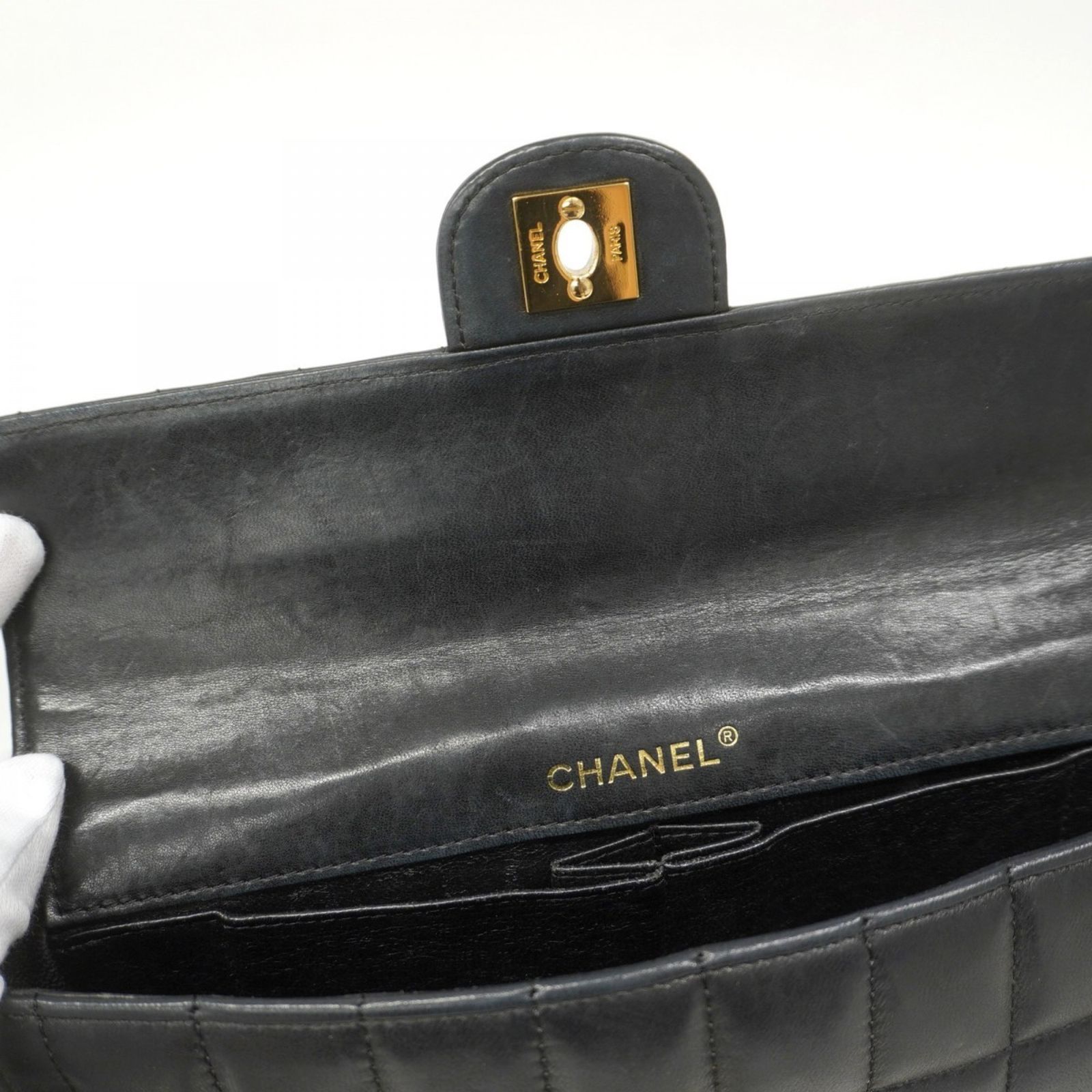 Chanel シャネル