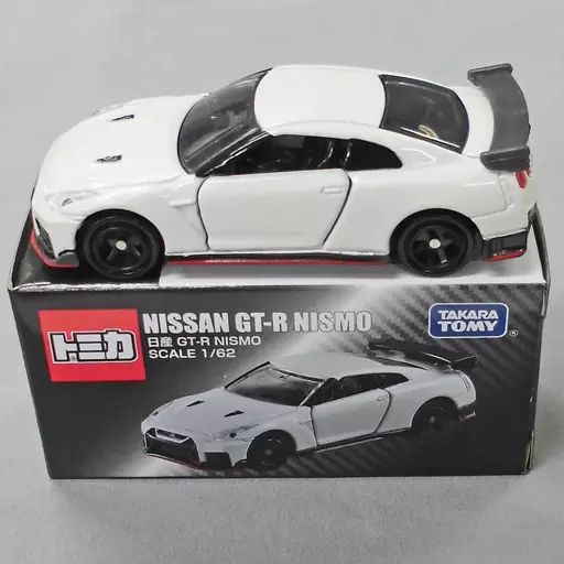 ミニカー 1/62 CARトップ50周年記念 日産GT-R NISMO(ホワイト