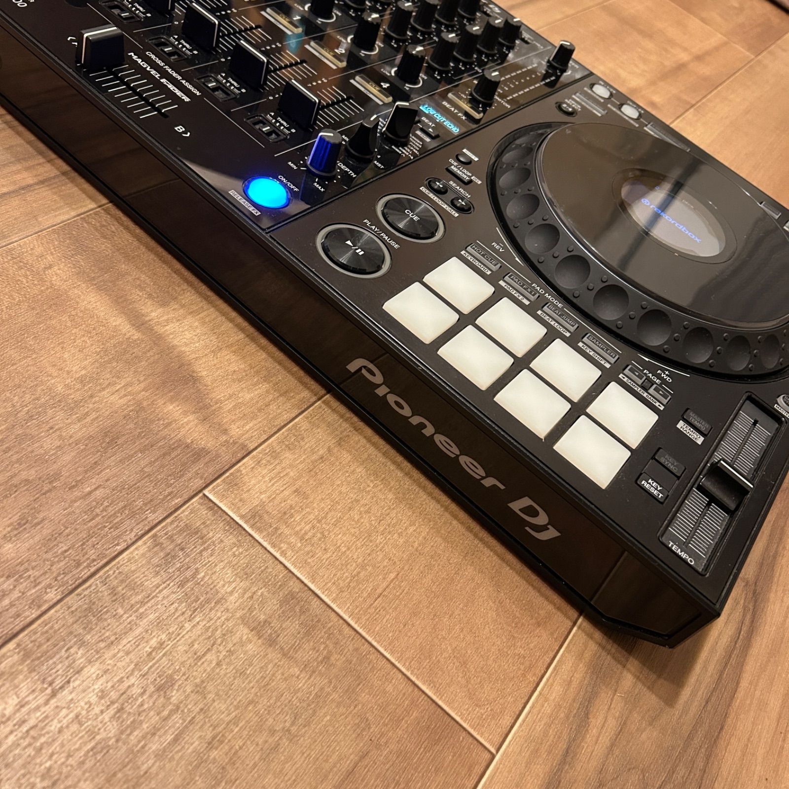 DDJ-1000