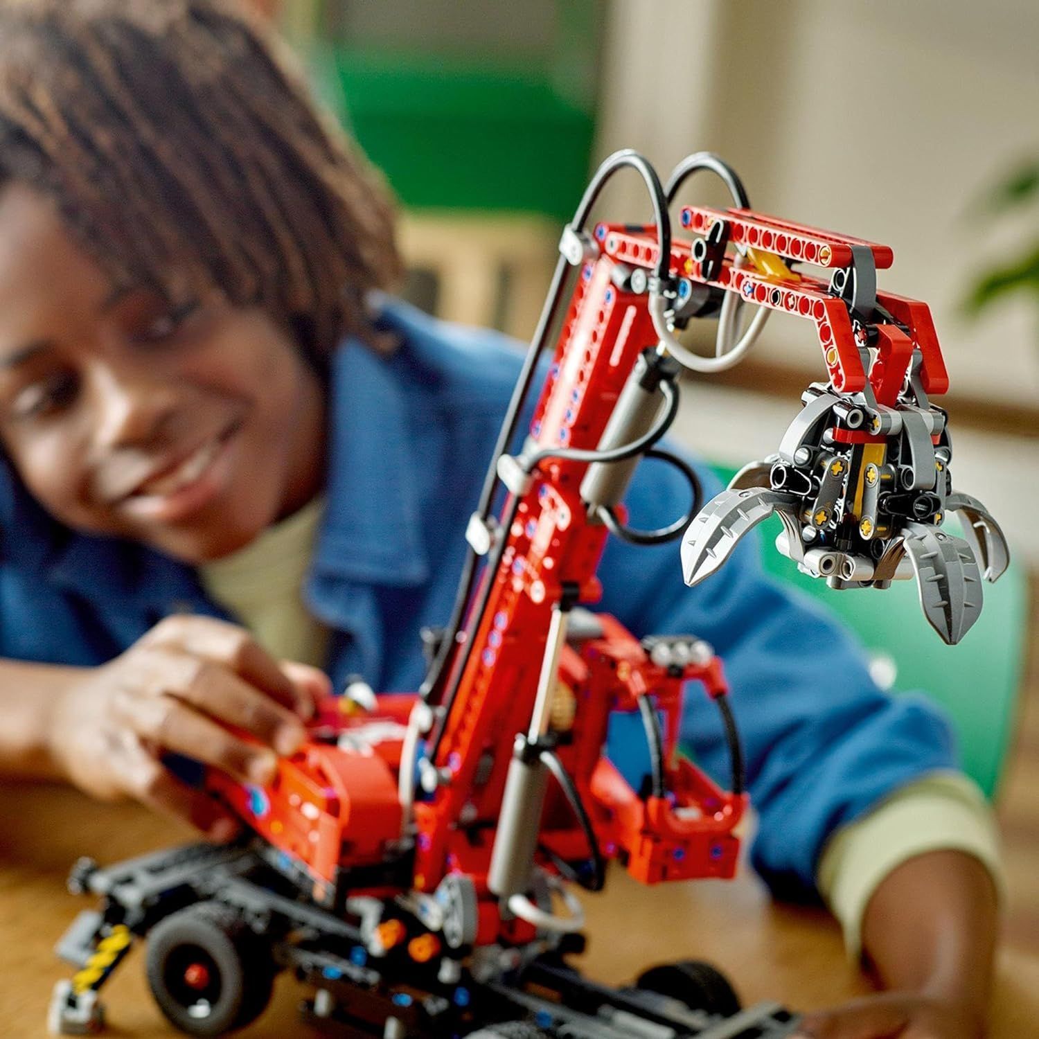 a出品 新品未開封】LEGO レゴ 42144 テクニック 運搬用クレーン車