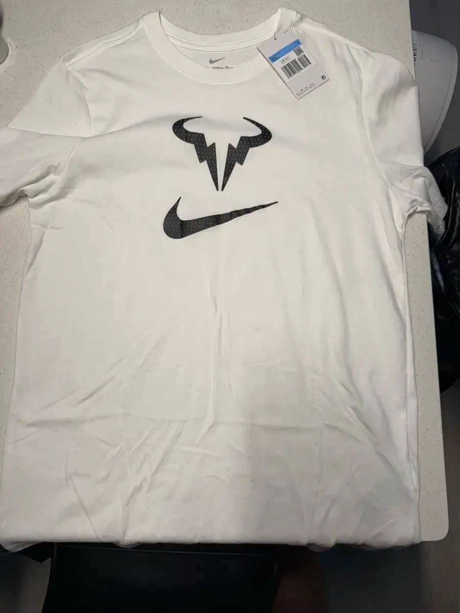Nike ラファエル・ナダルモデル ハーフパンツ ホワイト　新品未使用　XL 2025年最新】ラファエルナダル着用モデル ナイキ nikeの人気