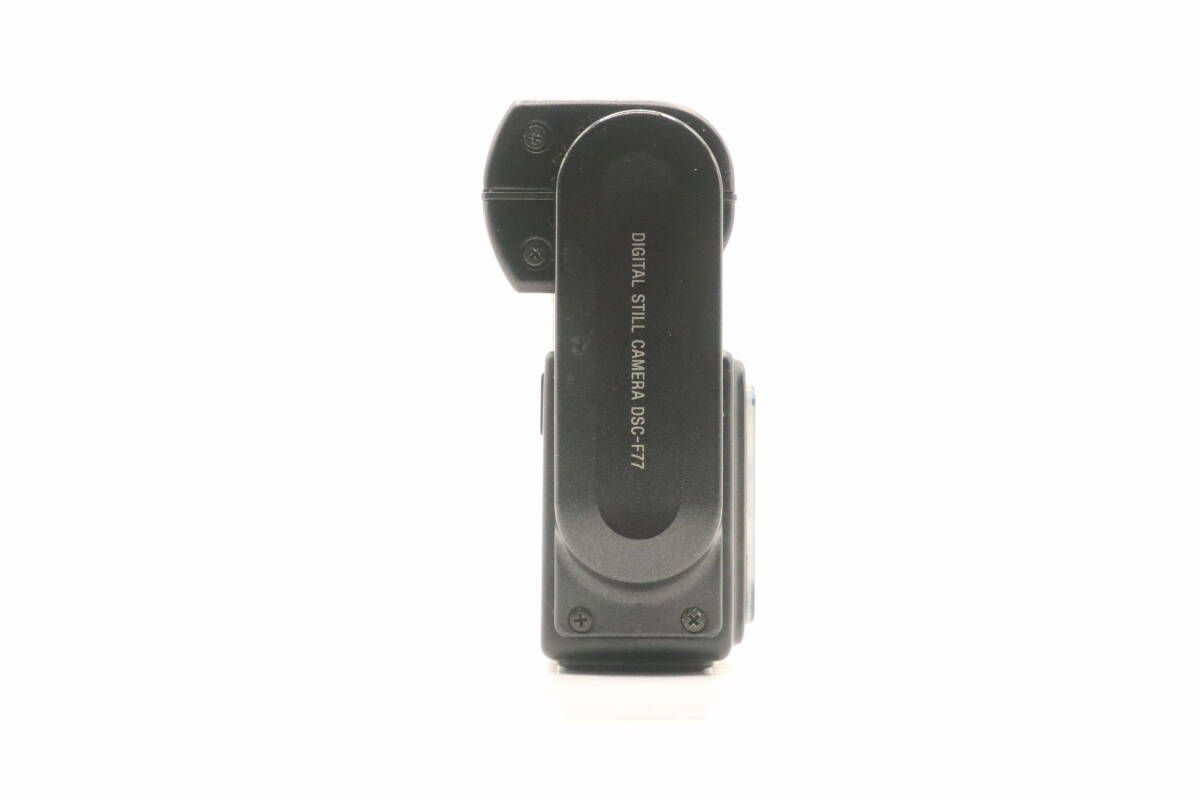 DSC-F77