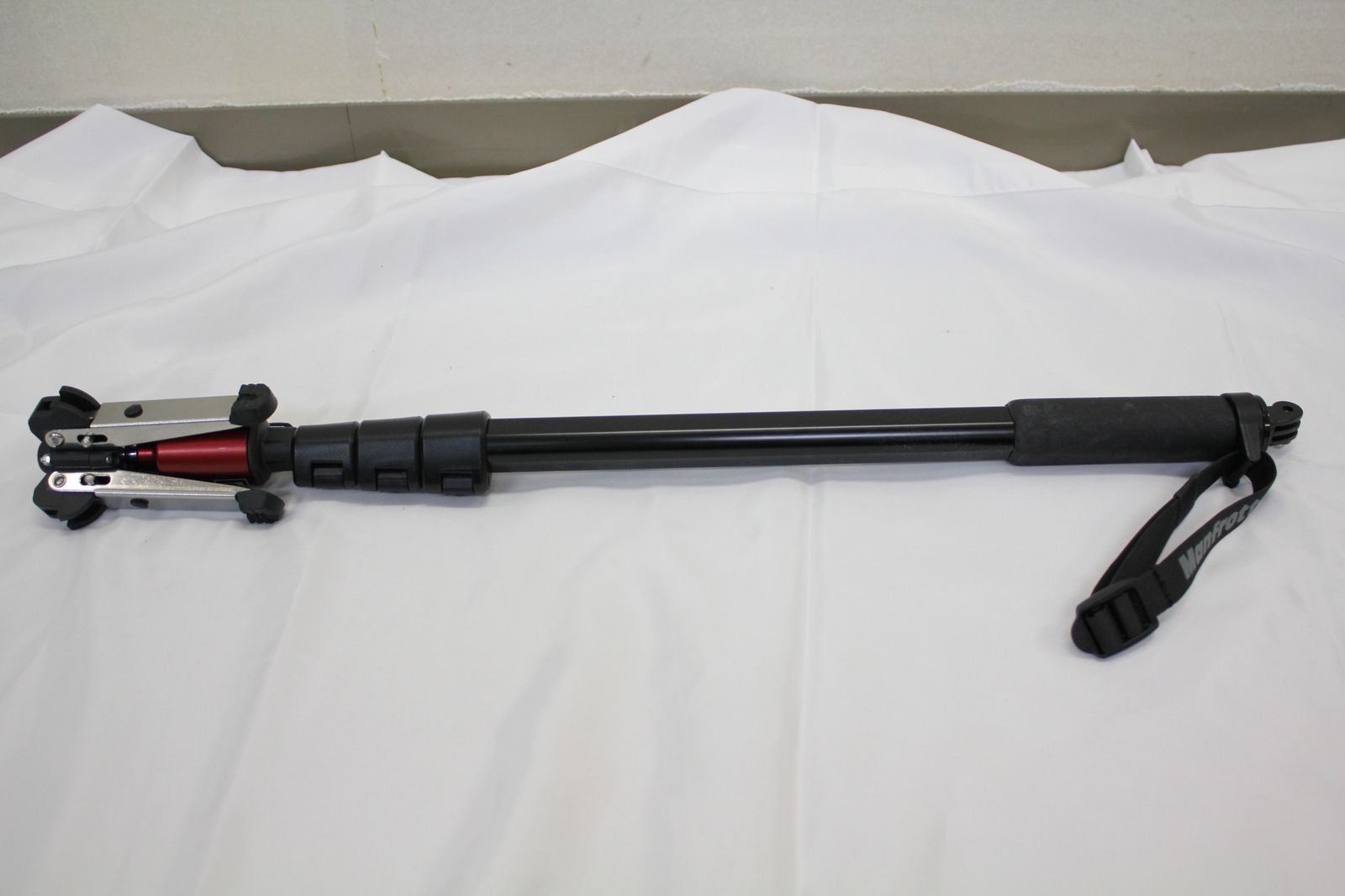  マンフロット Manfrotto 560 B 1 一脚 M 5375 一脚 カメラアクセサリー