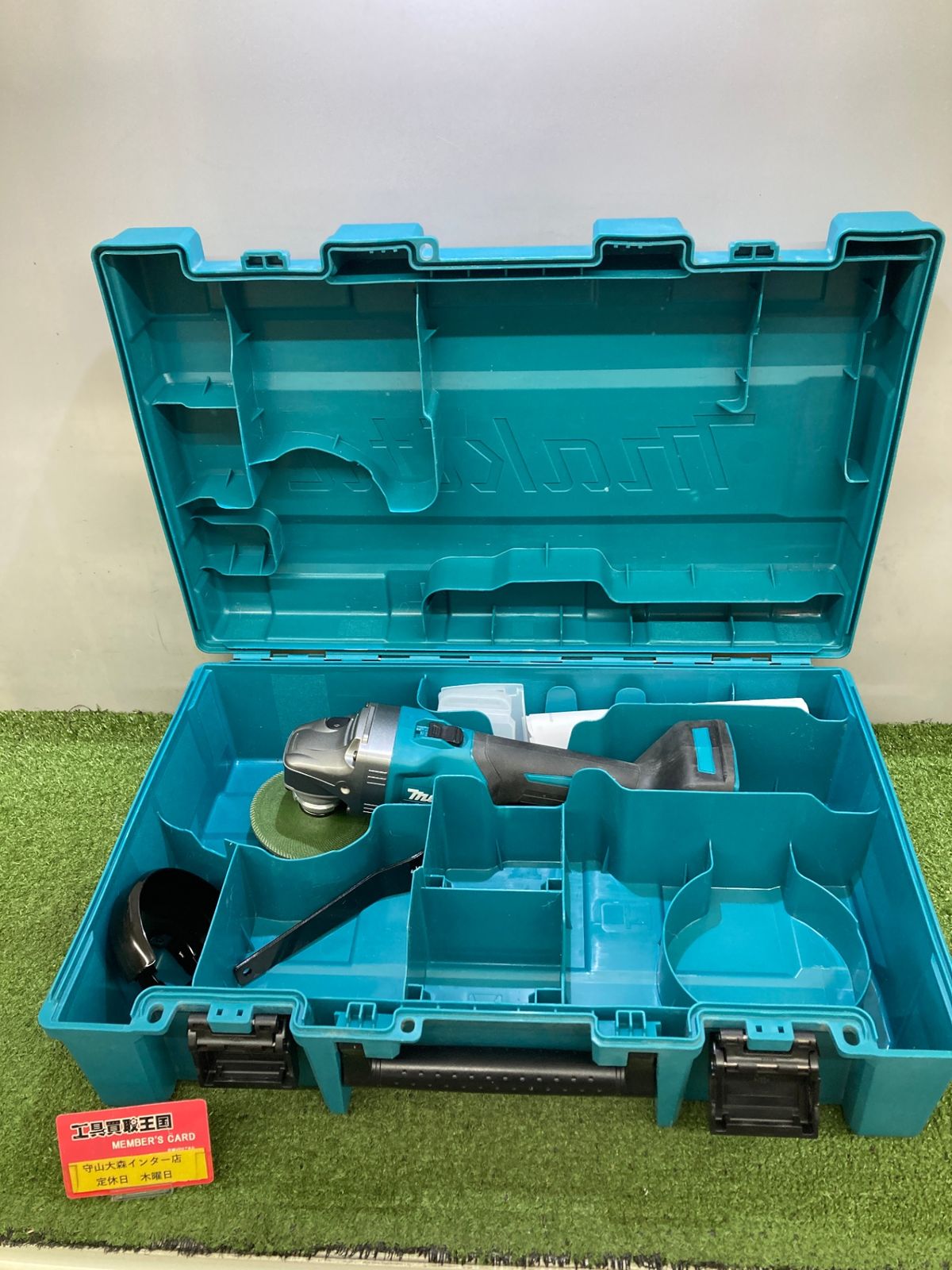 品 0921 makita マキタ 100㎜ 40Vmax充電式ディスクグラインダ 本体のみ GA001GZ ITNI6TYBX7NT