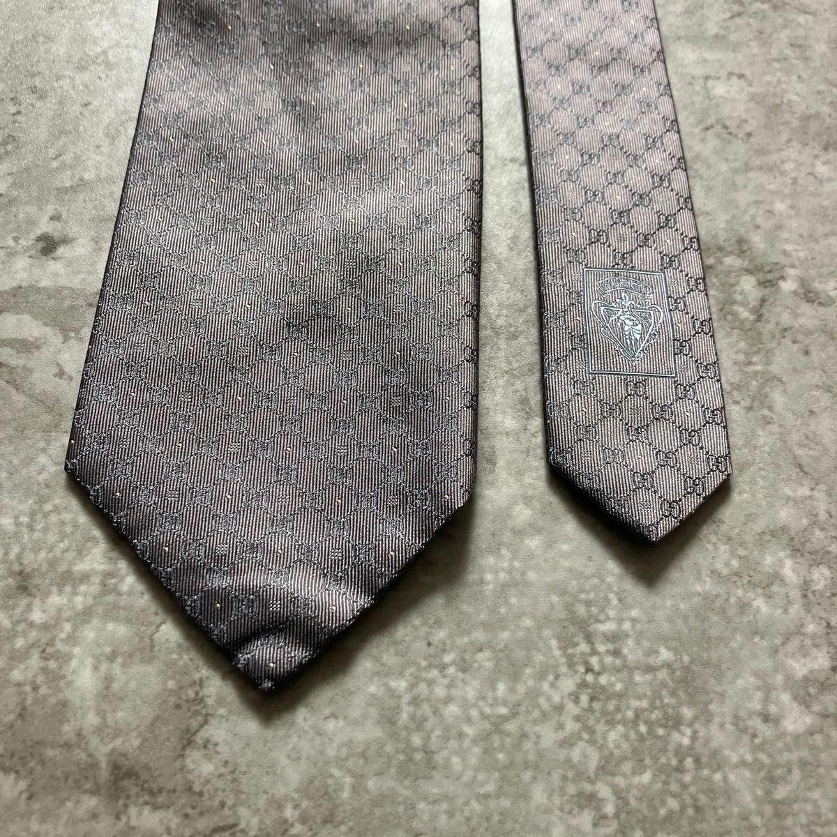 未使用品タグ付 GUCCI グッチ ネクタイ GG柄 ドット シルバー