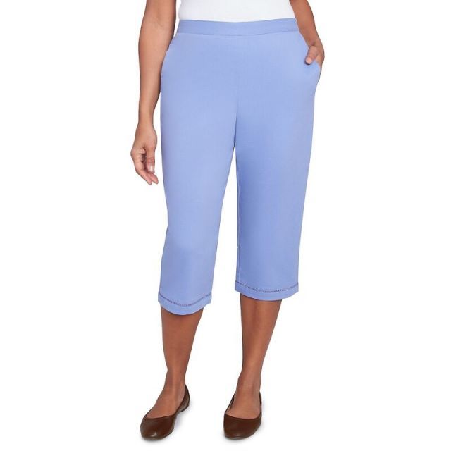 【送料無料】 アルフレッド ダナー レディース カジュアルパンツ ボトムス Women's Alfred Dunner Relaxed Crochet Hem Capri Pants Iris