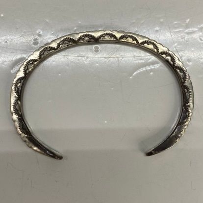 インディアンジュエリー　ナバホ族バングル　デルバード・バンデバー インディアンジュエリー INDIAN JEWELRY ナバホ族 Delvert