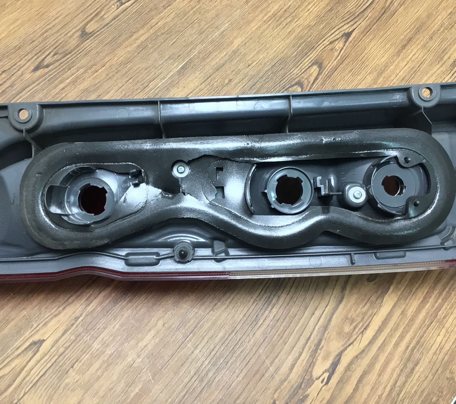 トヨタ　ハイエース　テールランプ　純正　PA6-TD35 7108 【純正品】トヨタ ハイエース テールランプ テールライト
