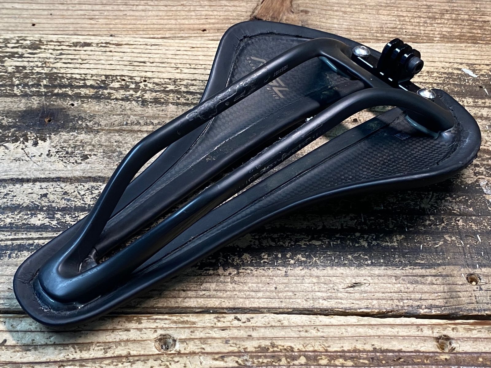 JH784 ボントレガー BONTRAGER AEOLUS RSL サドル 黒 145mm