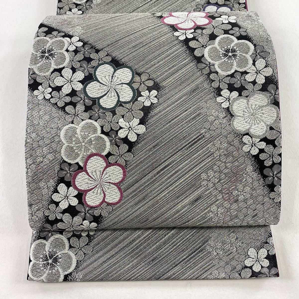 袋帯 秀品 振袖向き 花 斜縞 銀糸 箔 銀色 六通 正絹