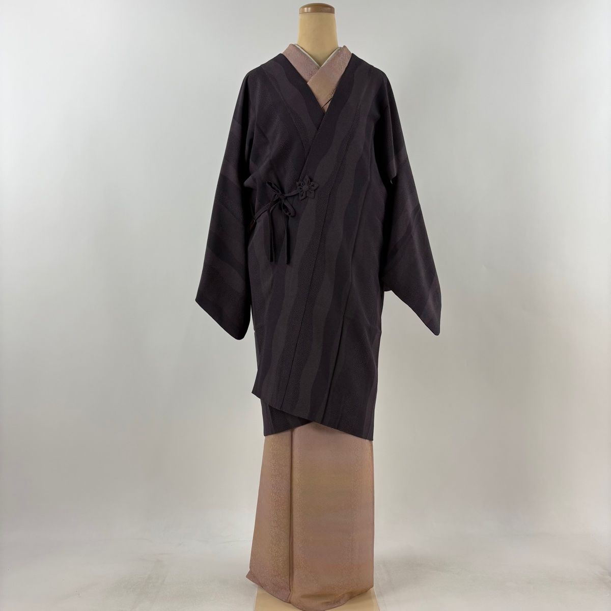道中着 身丈101.5cm 裄丈65cm M 和装コート 鮫 大小あられ 濃紫 正絹 秀品