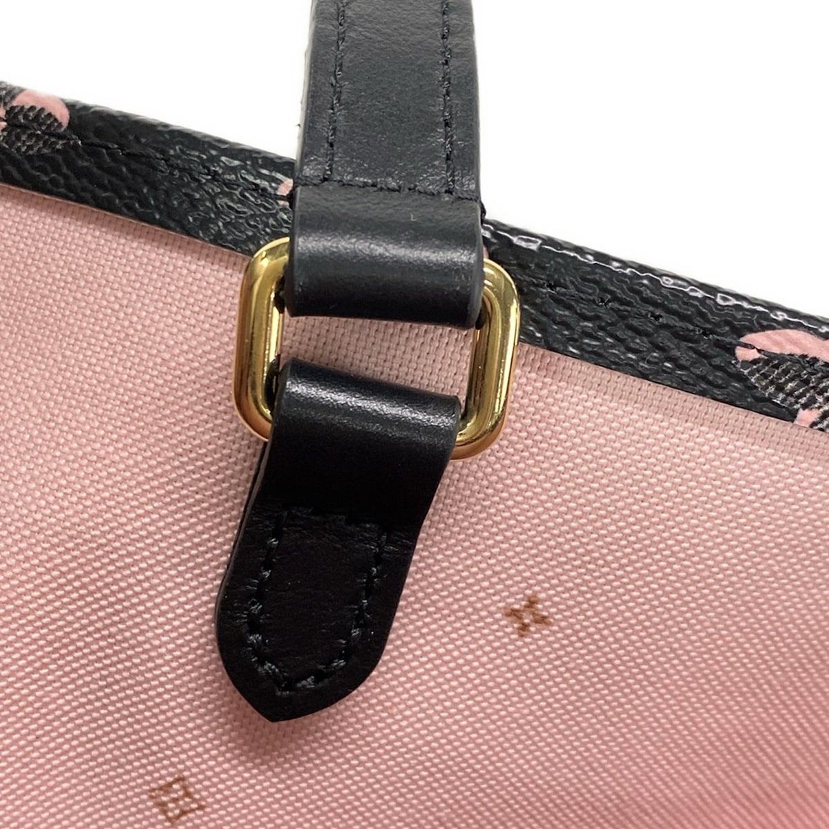 VUITTON