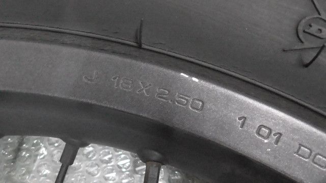 フロントホイールタイヤ