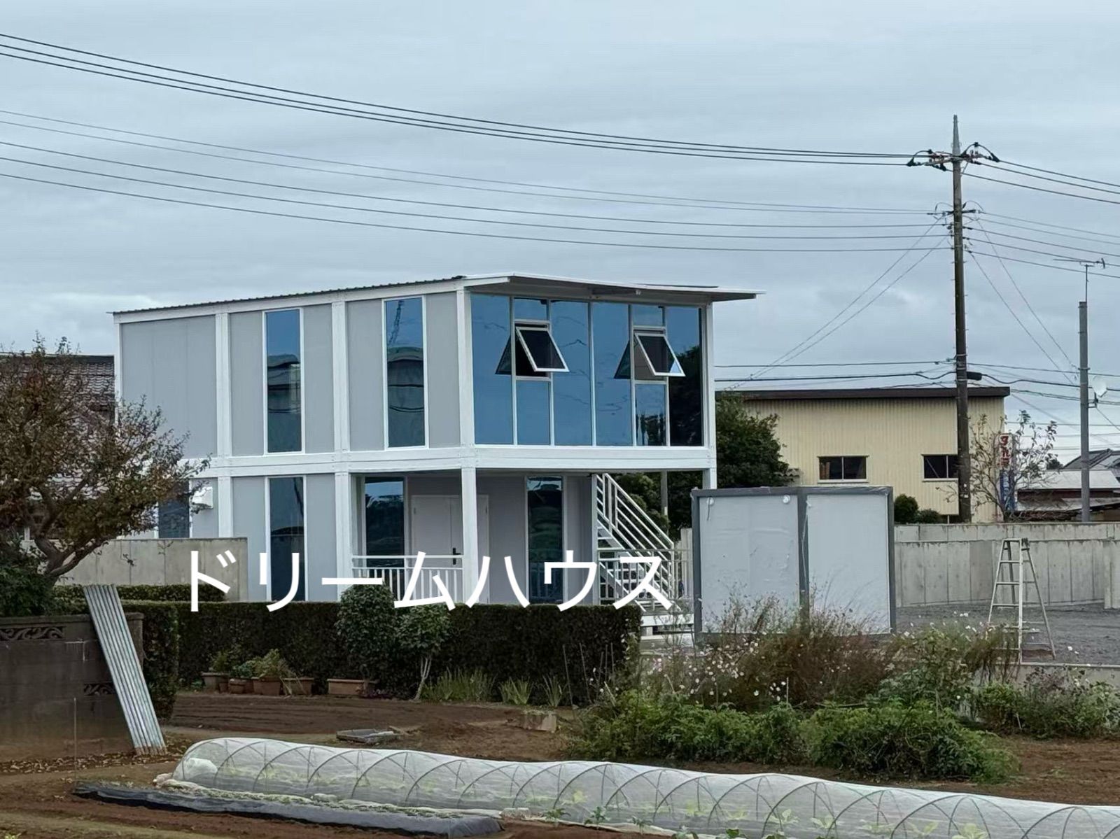千葉県実績 3✖️6✖️2.8m5連結勾配屋根 階段二階建てプレハブ事務所 