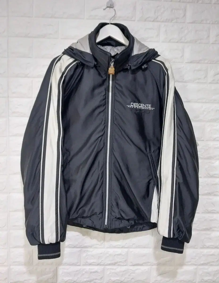 【雷市場（ポンジャン）商品韓国直送】 DESCENTE(デサント) ダウンジャケット 105