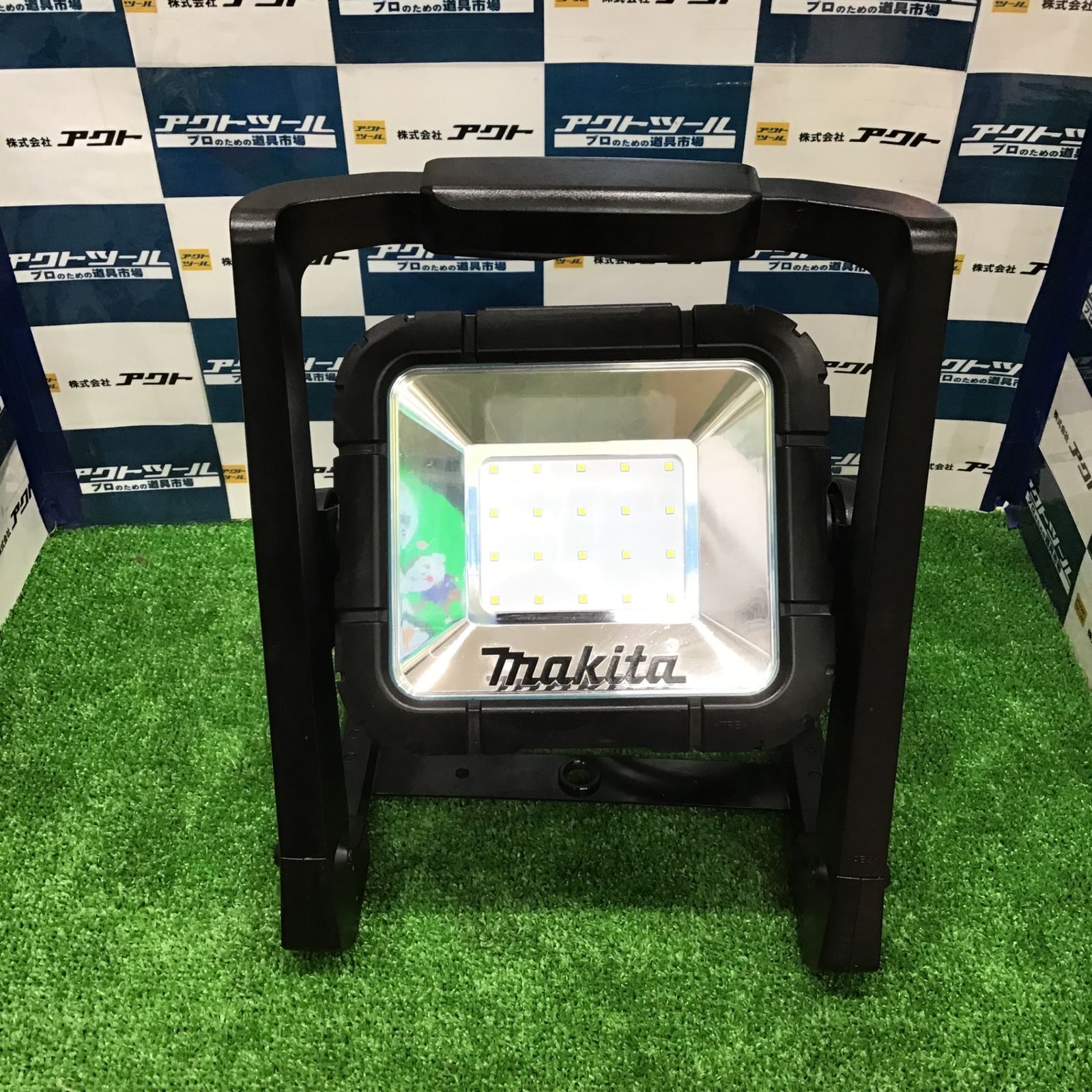 マキタ(makita) コードレスLEDスタンドライト ML805【草加店】