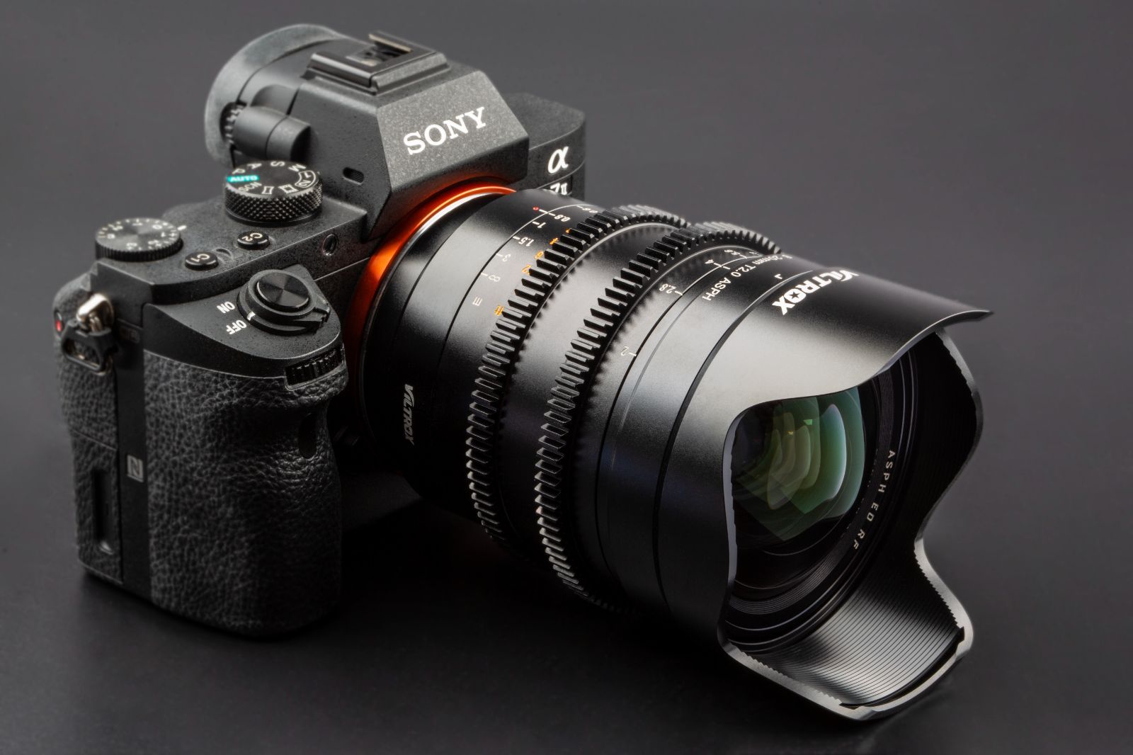 驚きの価格 VILTROX S20mm T2.0 ASPH SONY Eマウント用 - カメラ