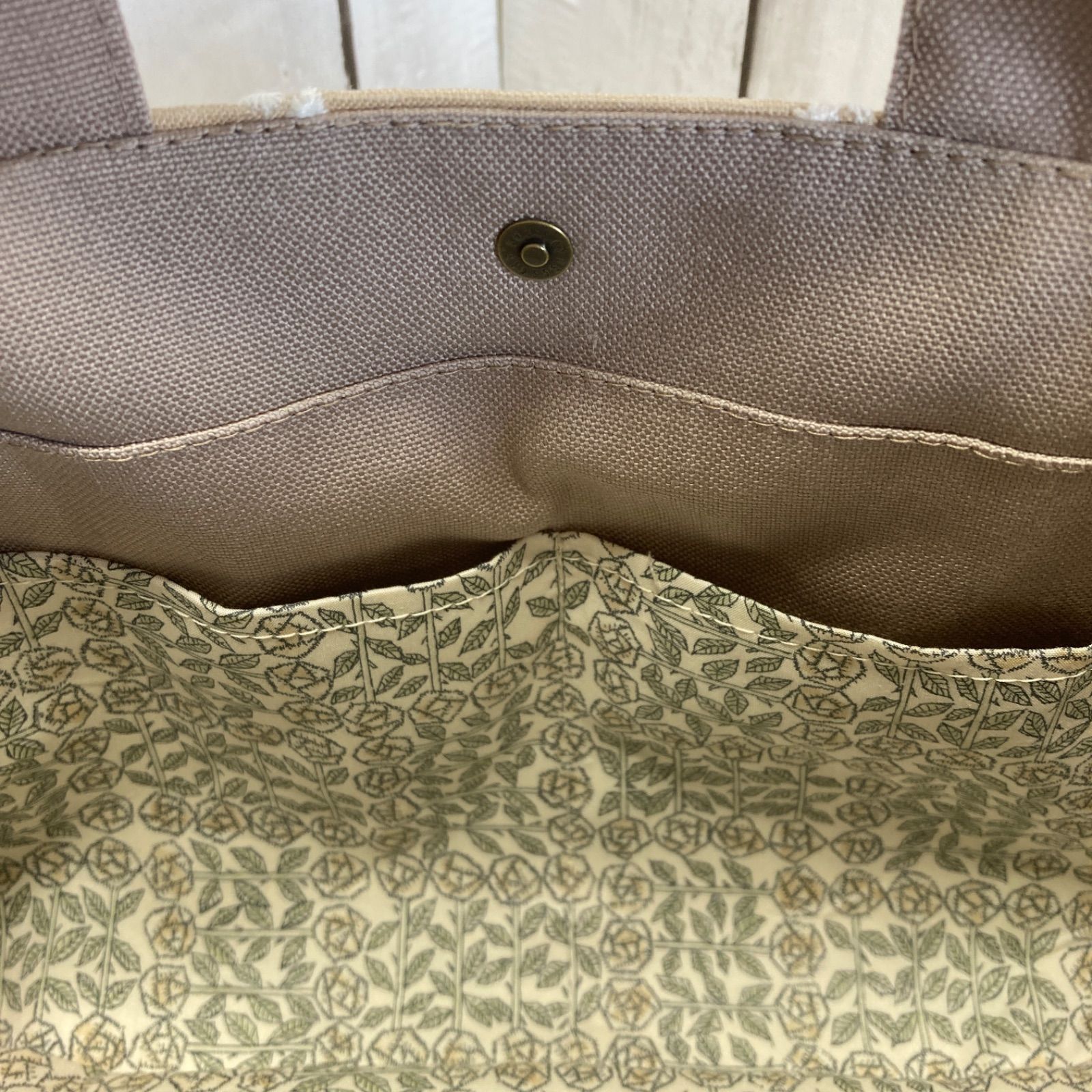 ミナペルホネン タンバリンベージュ　ハンドメイドボディバッグ ハンドメイド ミナペルホネン タンバリン ベージュのプランプ