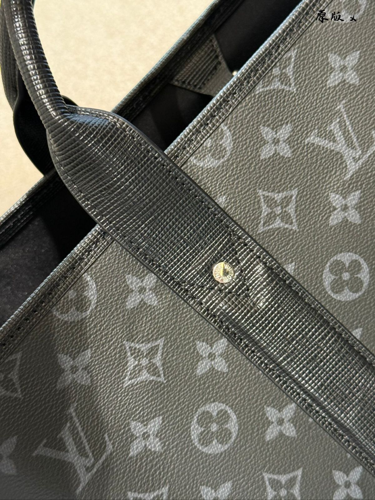 ルイヴィトン　LOUISVUITTON グレー レザー パソコンバッグ　ビジネス 210.jpg
