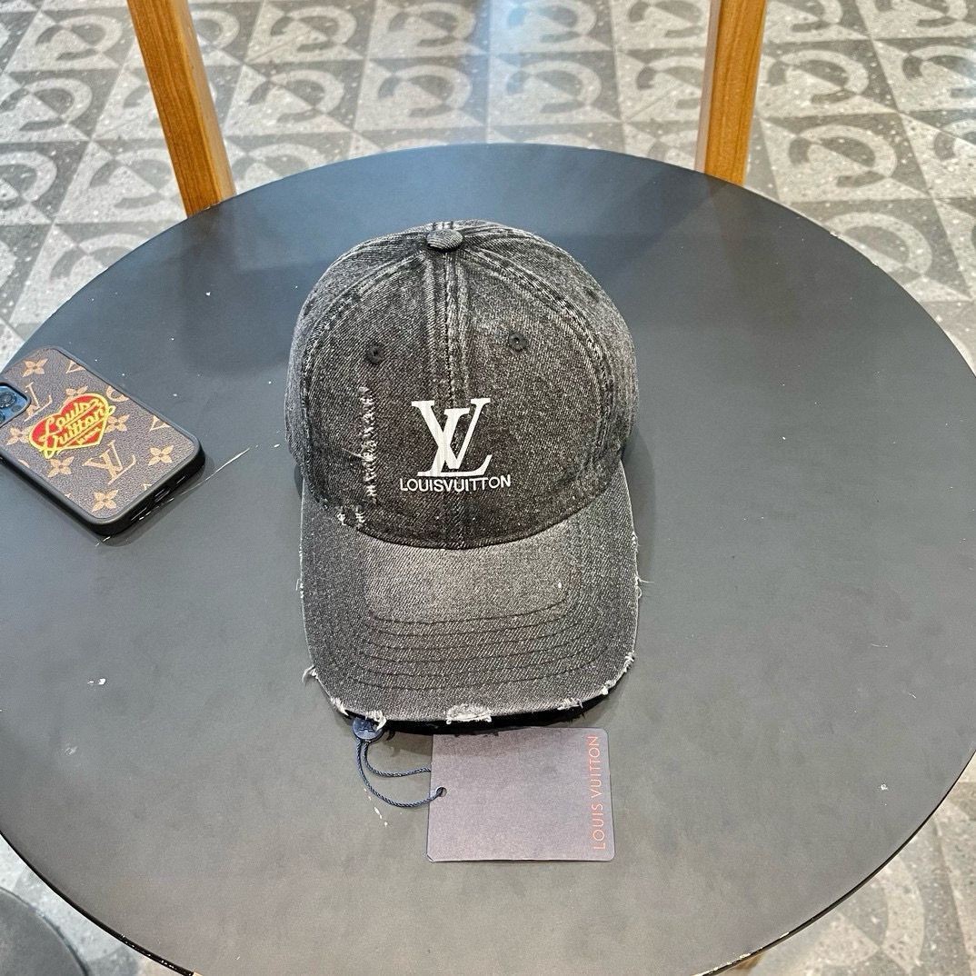 Louis Vuitton ロゴ柄 ベースボールキャップ グレー/ベージュ Louis Vuitton ロゴ柄 ベースボールキャップ グレー/ベージュ