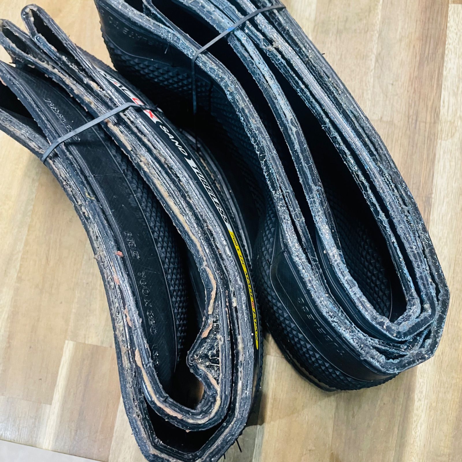 中古品】 IRC SERAC CX SAND TUBELESS 700×32C 2本セット チューブレス