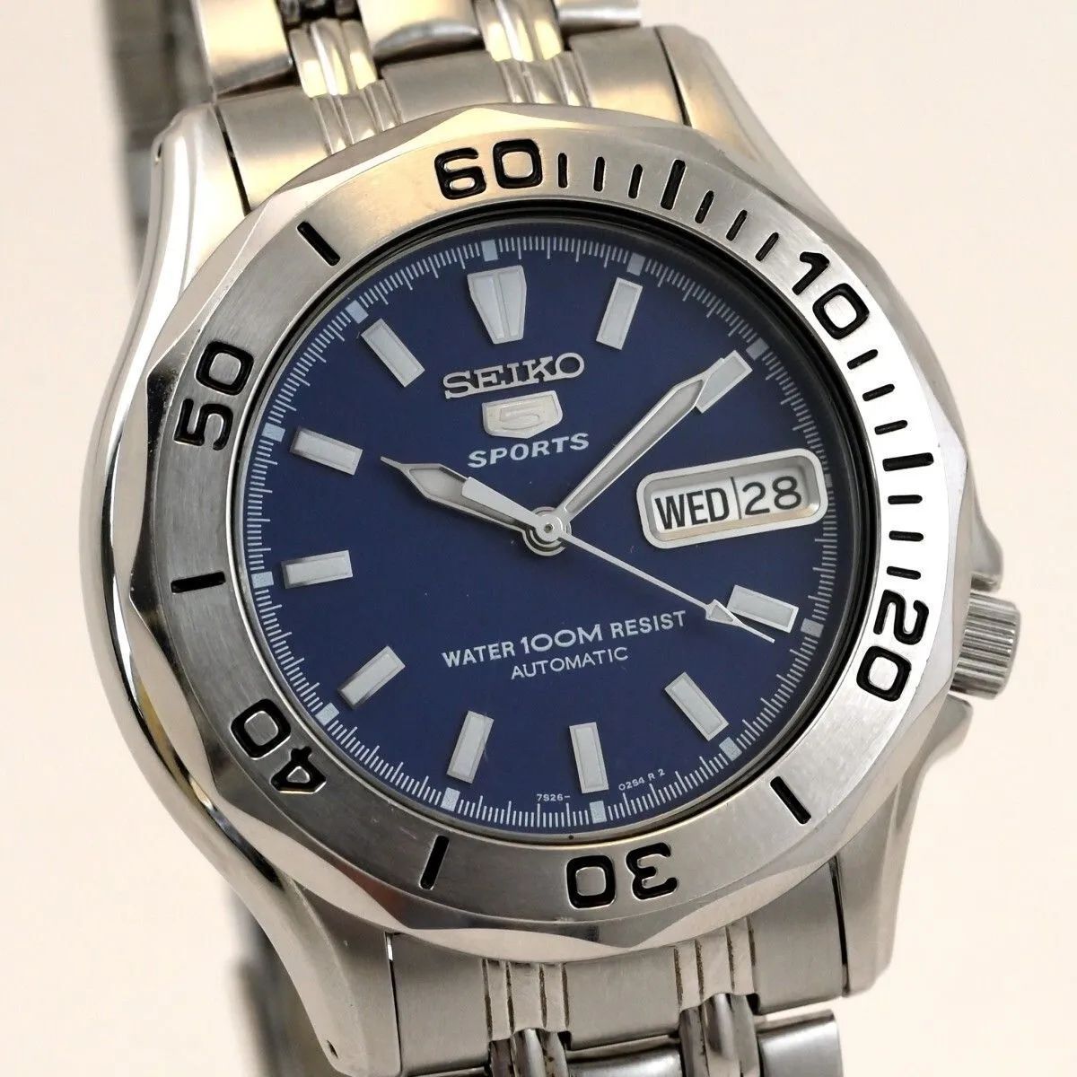 SEIKO 5 Sports セイコー 5 自動巻 Automatic ブルー文字盤 Day/Date 