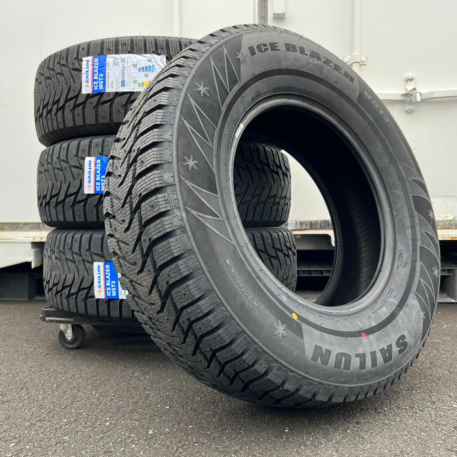 2023年製】SAILUN ICE BLAZER WST3 265/70R17 新品 スタッドレスタイヤ 4本セット 【スタッドレスタイヤのみ】  プラド FJクルーザー H3 タホ サバーバン エスカ ラングラー - メルカリ