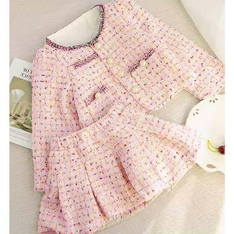 ツイードスーツ