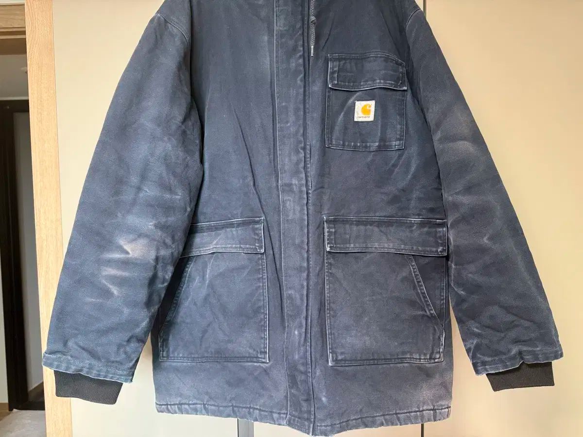 Carhartt カーハート 保管中|生地の破れなし|ベストウォッシュ