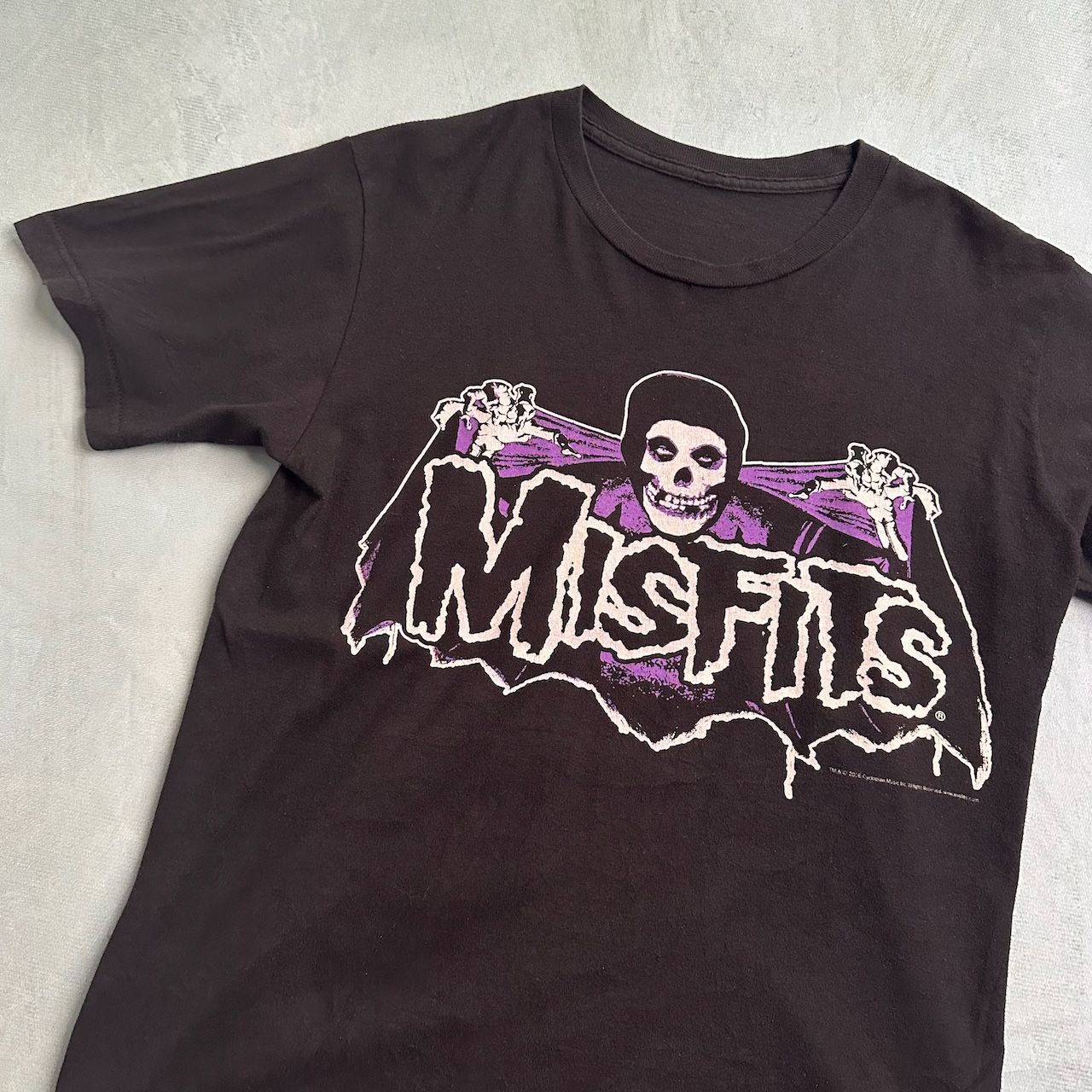 ミスフィッツ　アーティストTシャツ　黒　M　バンドグッズ　USA古着【4794】 古着 正規品 MISFITS ミスフィッツ バンド Tシャツ 黒 Mの通販