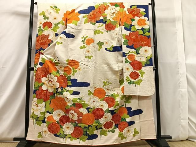 平和屋着物□豪華振袖 駒刺繍 舞花文 金彩 正絹 逸品 CAAQ5969ua  