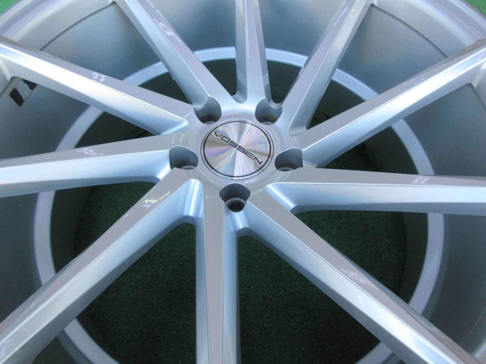 輸入車モデル!VOSSEN CVT 10.5J-20 5H112 +30 2本のみの 輸入車モデル!VOSSEN CVT 10.5J-20 5H112 +30 2本のみの