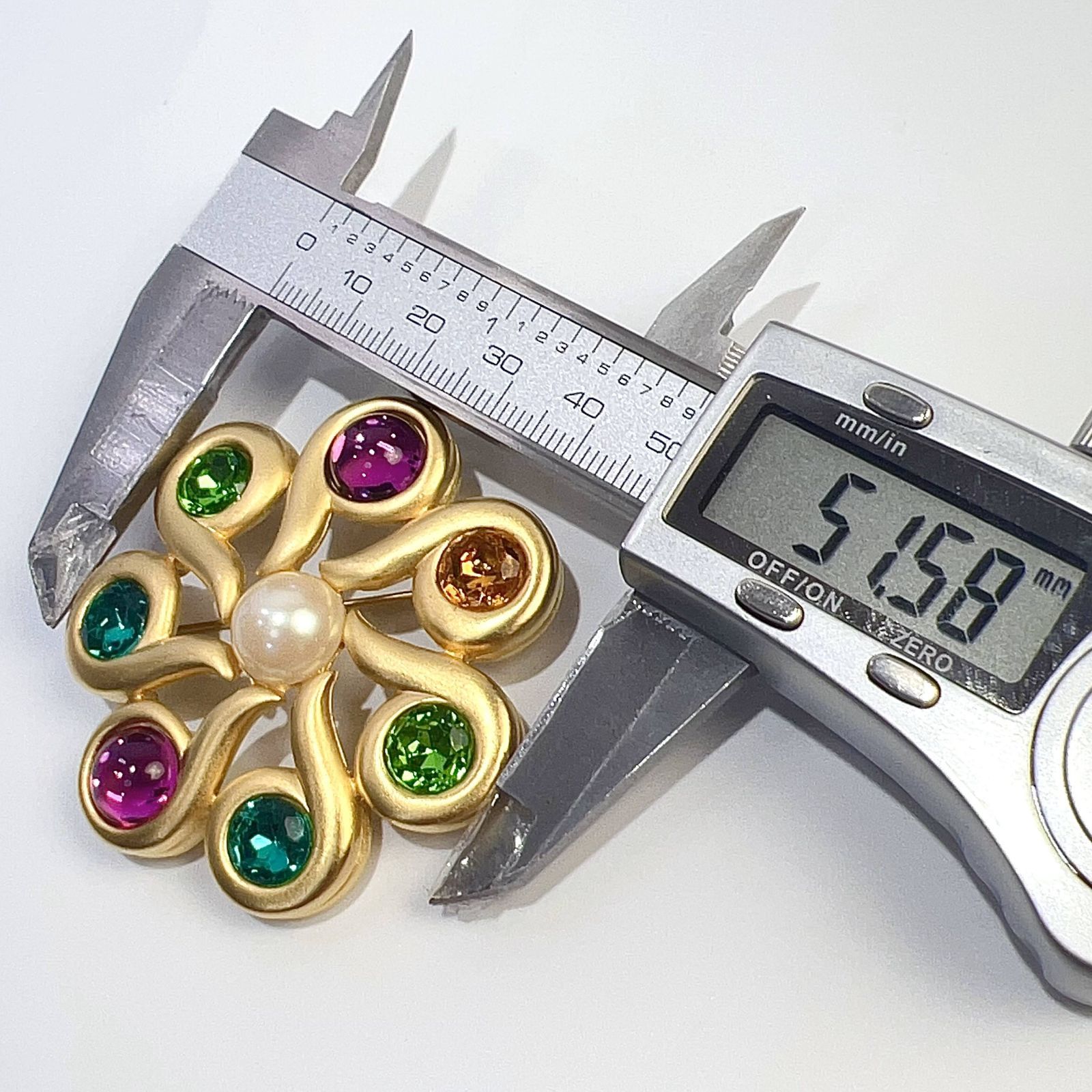 ジバンシー フェイクパール