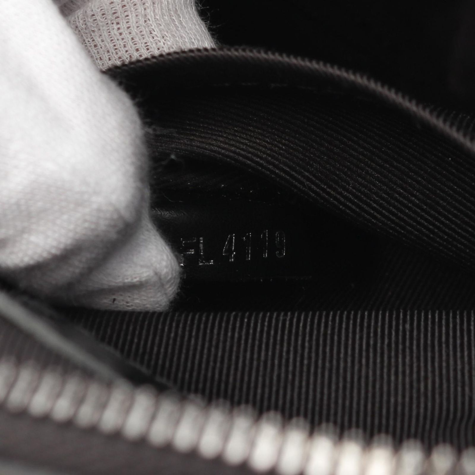 VUITTON ルイ